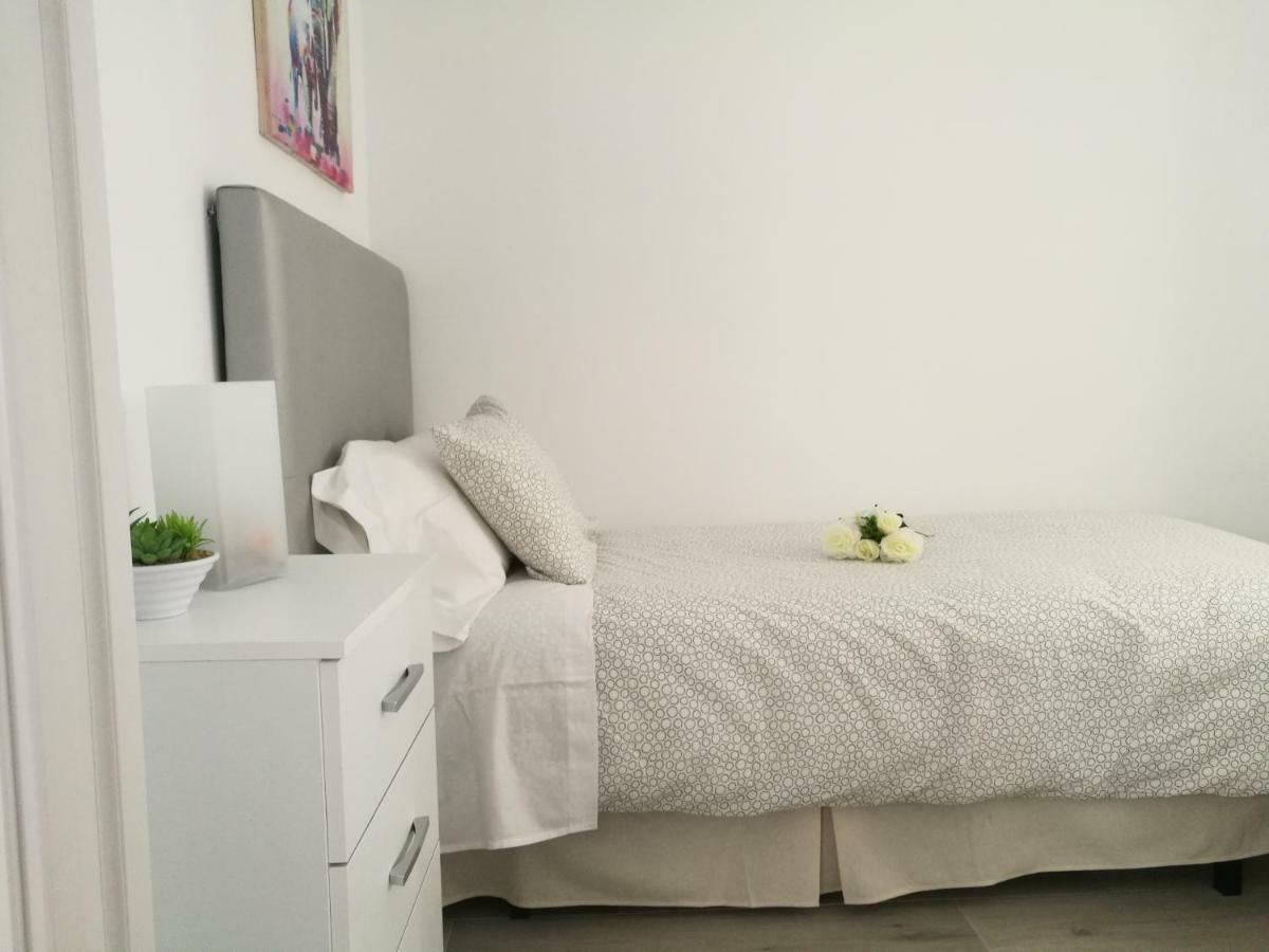 Piso Con Terraza Y Vistas Espectaculares Leilighet Carmona  Eksteriør bilde