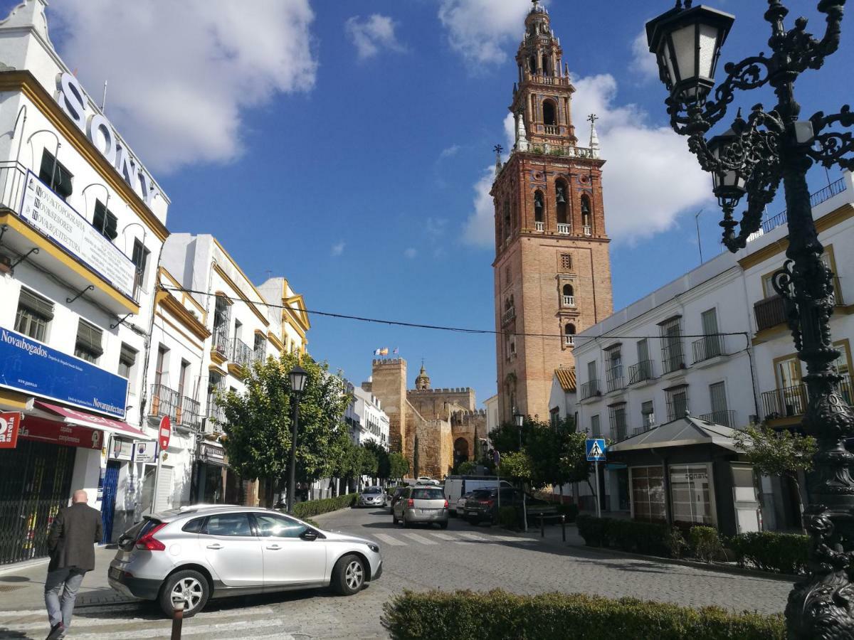 Piso Con Terraza Y Vistas Espectaculares Leilighet Carmona  Eksteriør bilde